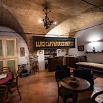 Palazzo Capparucci - Dimora Storica 4*