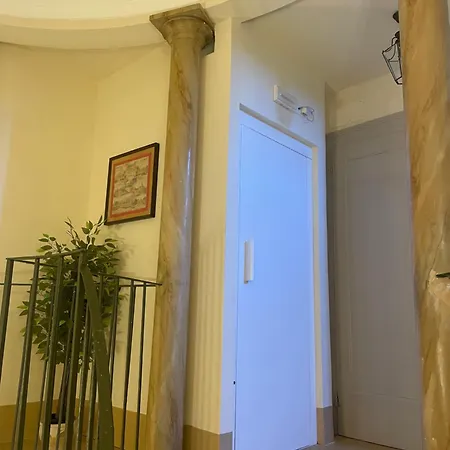 Konukevi Palazzo Capparucci - Dimora Storica 4*