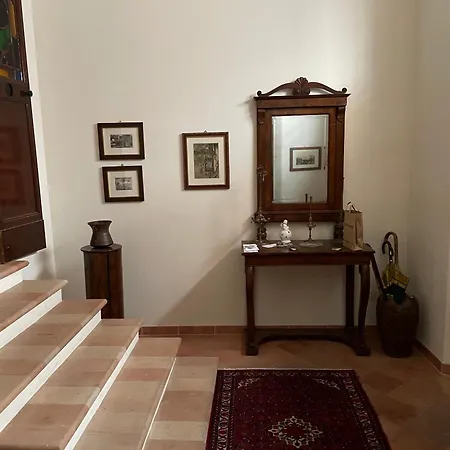 Palazzo Capparucci - Dimora Storica