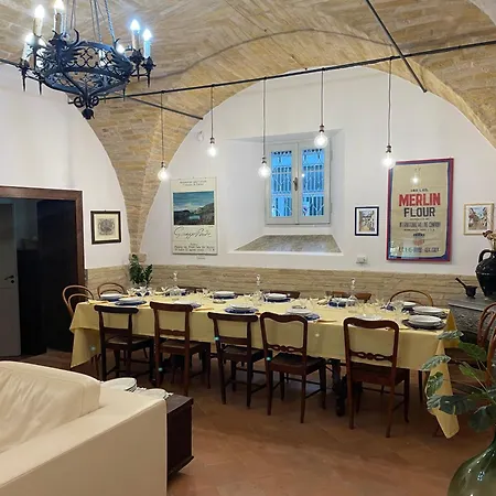 Palazzo Capparucci - Dimora Storica