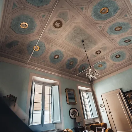 Konukevi Palazzo Capparucci - Dimora Storica 4*