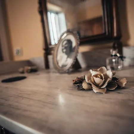 Palazzo Capparucci - Dimora Storica