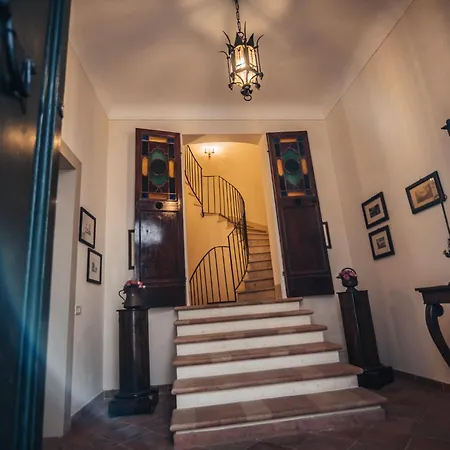 Guest house Palazzo Capparucci - Dimora Storica *
