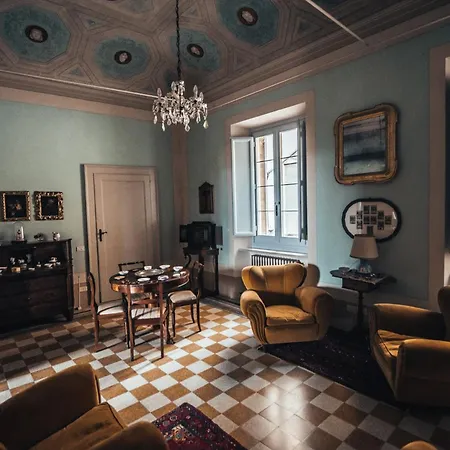 Palazzo Capparucci - Dimora Storica 4*