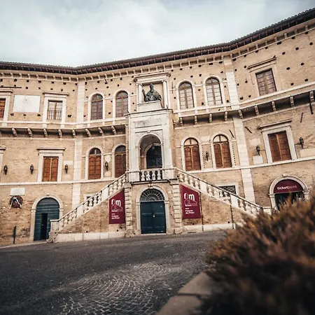 Penzion Palazzo Capparucci - Dimora Storica Fermo