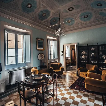 Palazzo Capparucci - Dimora Storica Guest house