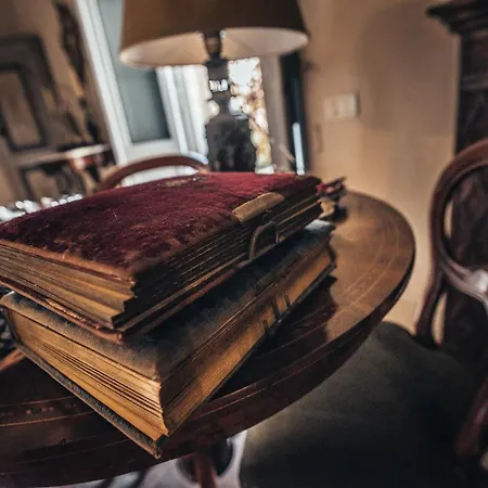 Palazzo Capparucci - Dimora Storica