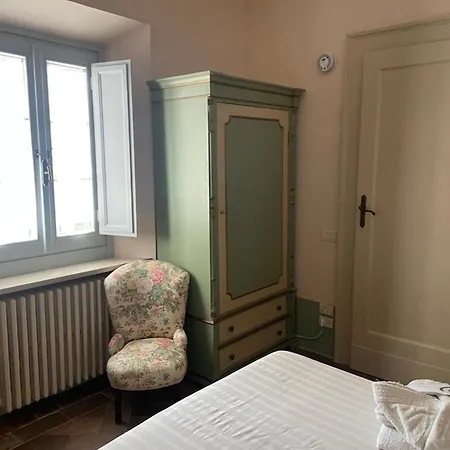 Palazzo Capparucci - Dimora Storica