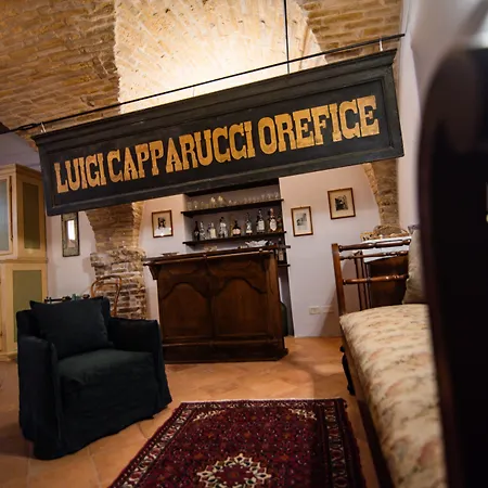 Palazzo Capparucci - Dimora Storica Konukevi Fermo