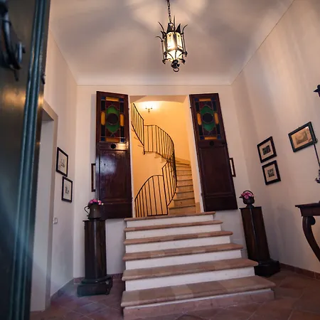 Palazzo Capparucci - Dimora Storica Konukevi