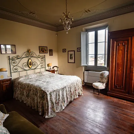 Palazzo Capparucci - Dimora Storica